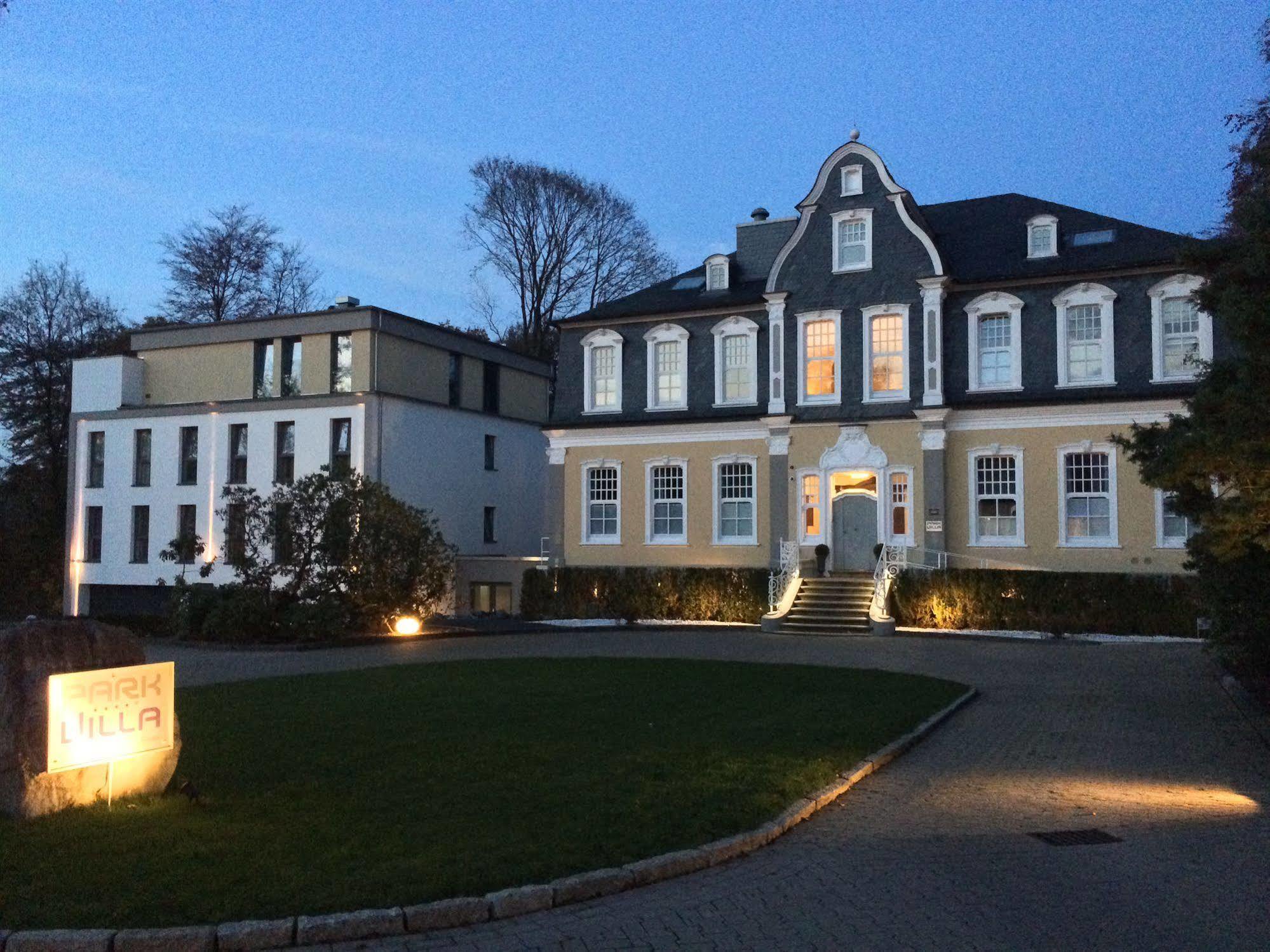 Park Villa Wuppertal Bagian luar foto